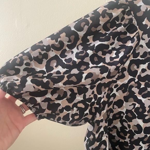 Loft Animal Print Puff Sleeve Top—medium - Picture 3 of 4